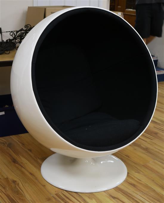 A ball chair after a design by Eru Aarnio W.97cm